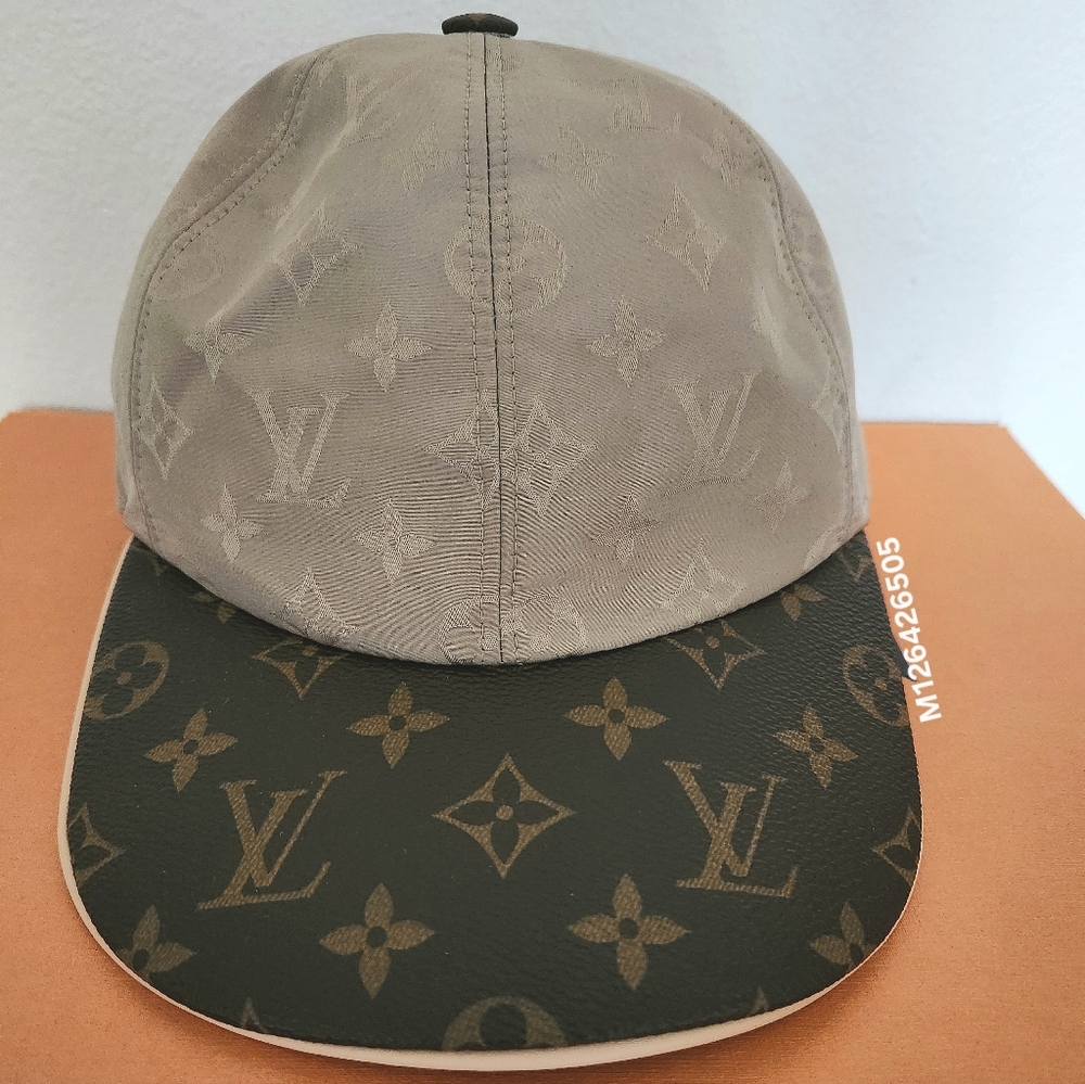 Louis Vuitton "GET READY" Cap